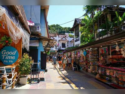 Tonsai Village, Koh Phi Phi, Thailand