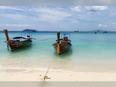 Laem Tong Beach, Koh Phi Phi, Thailand