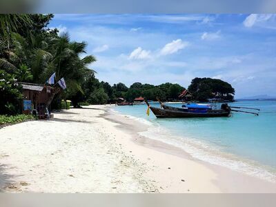 Laem Tong Beach, Koh Phi Phi, Thailand