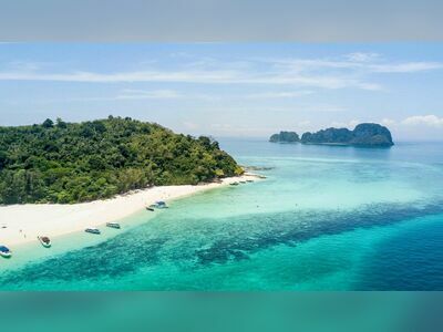 Mosquito Island (Koh Yung), Koh Phi Phi, Thailand