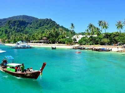 Laem Tong Beach, Koh Phi Phi, Thailand