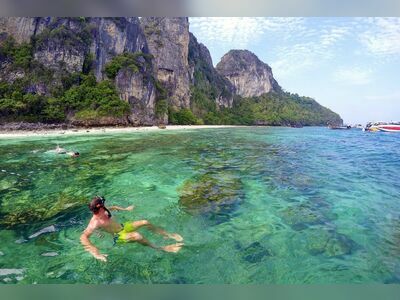 Mosquito Island (Koh Yung), Koh Phi Phi, Thailand