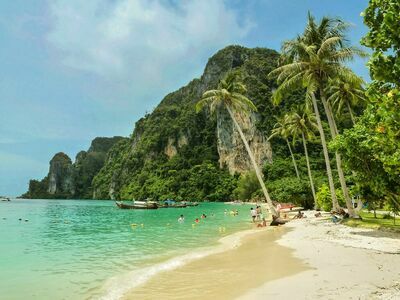 Ton Sai Bay, Koh Phi Phi, Thailand