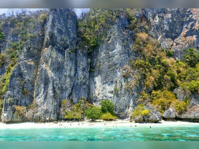 Monkey Beach, Koh Phi Phi, Thailand