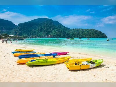 Loh Dalum Bay, Koh Phi Phi, Thailand
