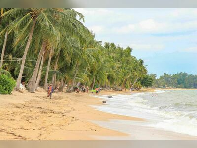 Maenam Beach, Koh Samui, Thailand