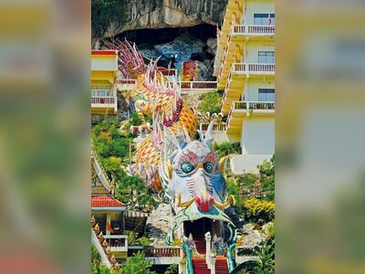 Wat Ban Tham (Wat Tham Pha Pu), Kanchanaburi, Thailand