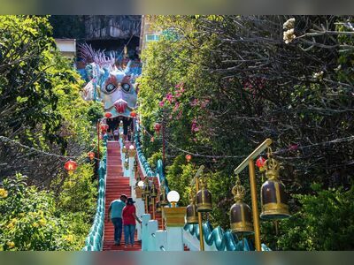 Wat Ban Tham (Wat Tham Pha Pu), Kanchanaburi, Thailand