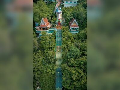 Wat Ban Tham (Wat Tham Pha Pu), Kanchanaburi, Thailand