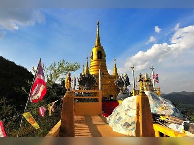 Wat Ban Tham (Wat Tham Pha Pu), Kanchanaburi, Thailand
