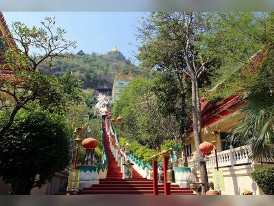 Wat Ban Tham (Wat Tham Pha Pu), Kanchanaburi, Thailand