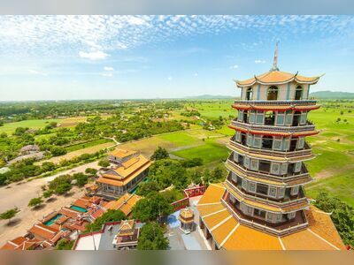 Wat Tham Khao Noi, Kanchanaburi, Thailand