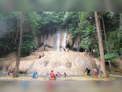 Sai Yok Noi Waterfall and National Park, Kanchanaburi, Thailand