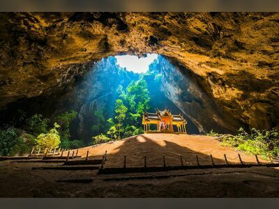Phraya Nakhon Cave, Hua Hin, Thailand