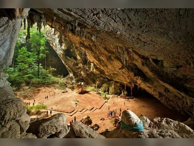 Phraya Nakhon Cave, Hua Hin, Thailand