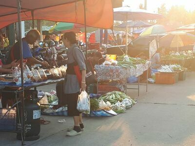Phra Thong Kham Market, Chumphon, Thailand