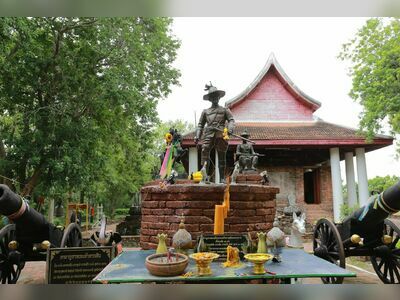 Wat Phra That Doi Khao Kaeo, Tak, Thailand