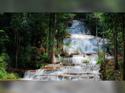 Pha Charoen Waterfall, Tak, Thailand