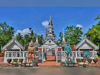 Wat Pradoem, Chumphon, Thailand