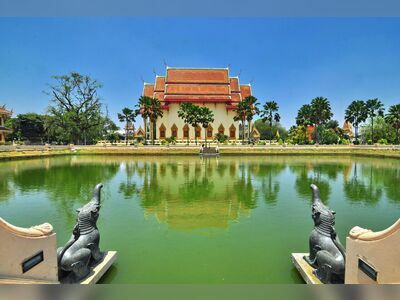 Wat Klang Phra Aram Luang, Buriram, Thailand