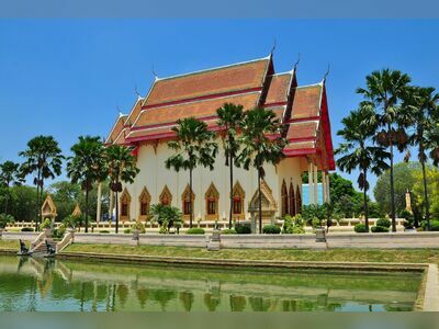 Wat Klang Phra Aram Luang, Buriram, Thailand