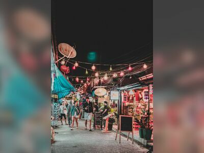 Sairee Night Market, Koh Tao, Thailand