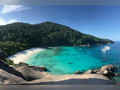 Donald Duck Bay (Ao Guerk), Similan Islands, Thailand