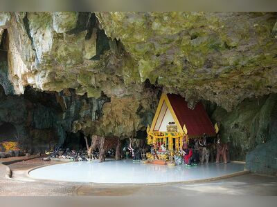 Tham Phung Chang Cave, Phang Nga, Thailand