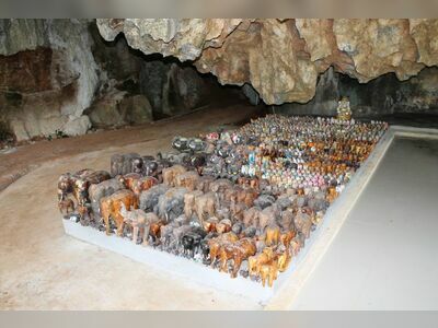 Tham Phung Chang Cave, Phang Nga, Thailand