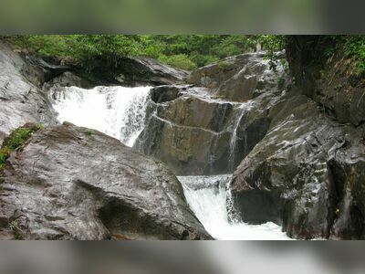 Than Mayom Waterfall, Koh Chang, Thailand