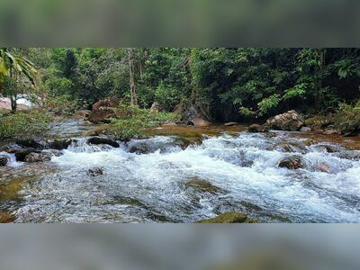 Than Mayom Waterfall, Koh Chang, Thailand