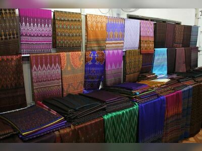 Silk Weaving Villages (Ban Tha Sawang), Surin, Thailand