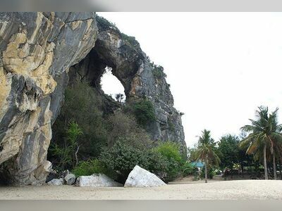 Khao Kalok (Skull Mountain), Prachuap Khiri Khan, Thailand