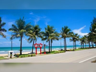 Ban Krut Beach, Prachuap Khiri Khan, Thailand