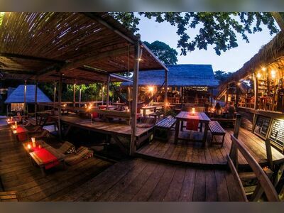 Castaway Resort Beach Bar, Koh Lipe, Thailand