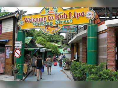 Walking Street, Koh Lipe, Thailand