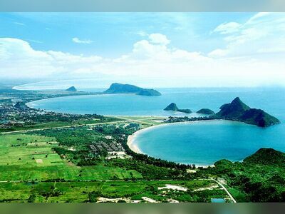 Prachuap Bay, Prachuap Khiri Khan, Thailand