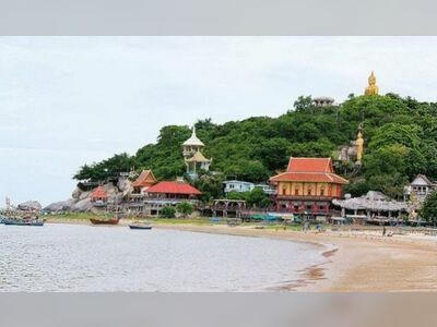 Wat Tham Khao Tao, Prachuap Khiri Khan, Thailand
