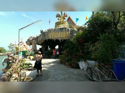 Wat Tham Khao Tao, Prachuap Khiri Khan, Thailand