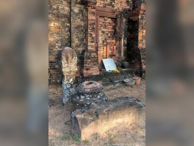 Wat Phra That Dum, Sakon Nakhon, Thailand