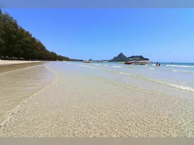 Ao Manao Beach, Prachuap Khiri Khan, Thailand