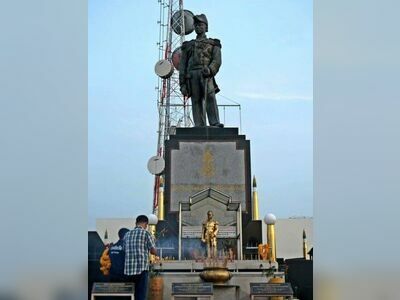 Krom Luang Chumphon Khet Udomsak Monument, Chumphon, Thailand