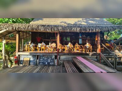 Castaway Resort Beach Bar, Koh Lipe, Thailand