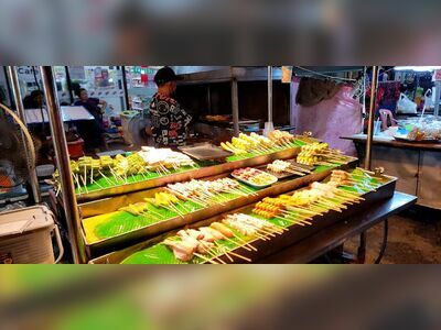 Nam Phu Floating Market