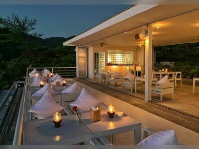 Whitening Restaurant