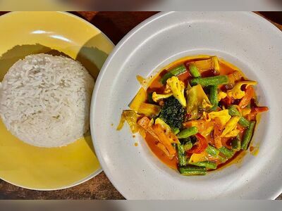 Yawee Restaurant
