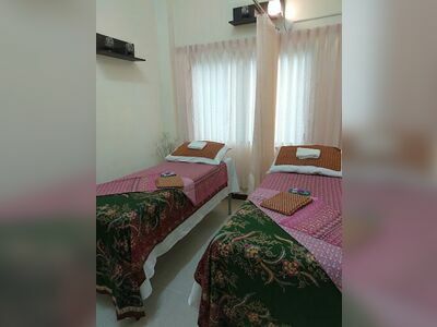 Body Kneads Thai Massage
