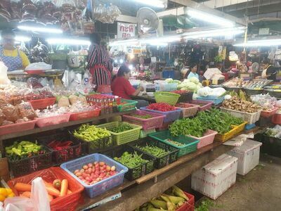 Wat Chaimongkol Market