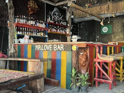 Mister Love Bar