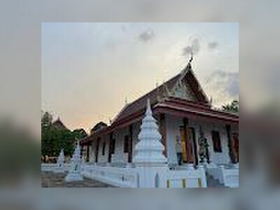 Wat Phattanaram (Wat Mai)